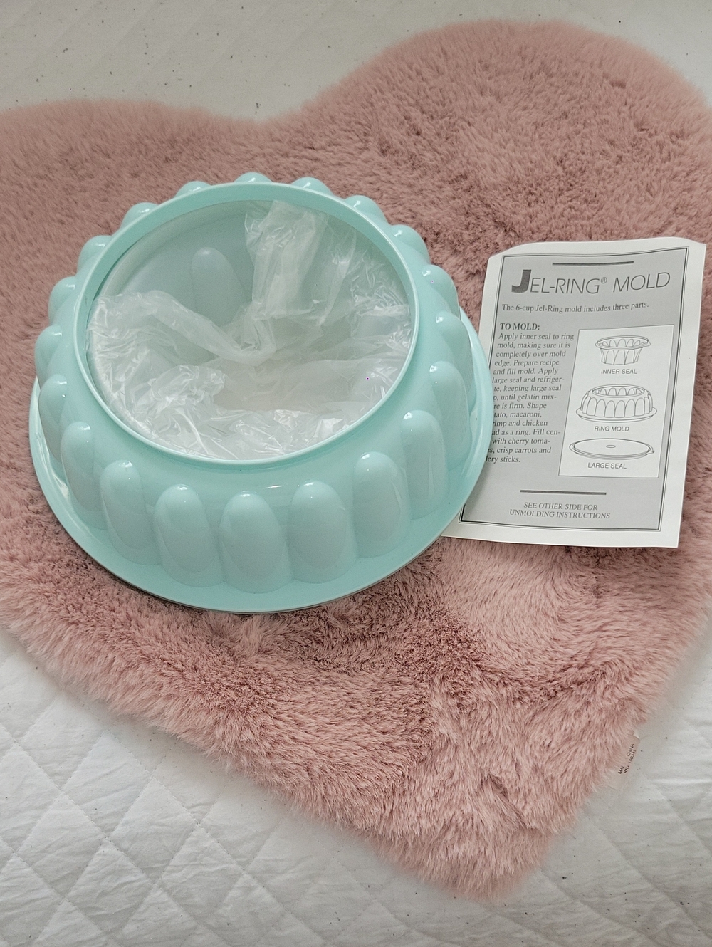 Tupperware Mint Jel-Ring Mold